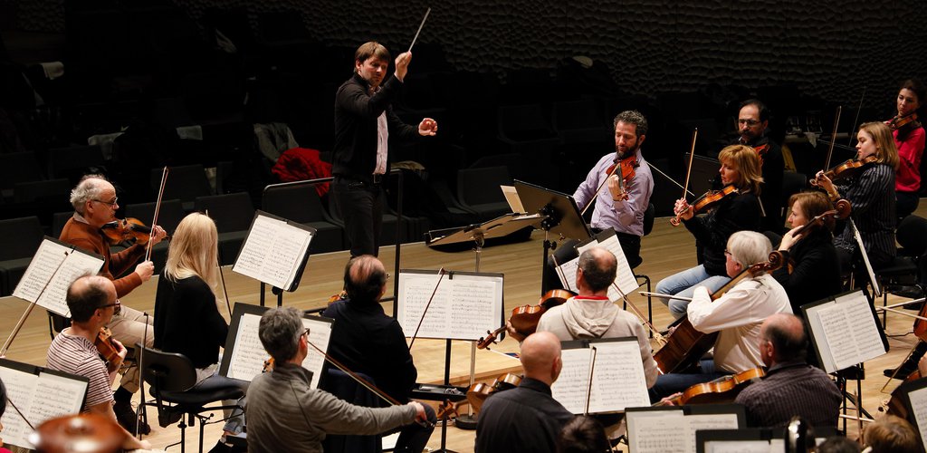 Conductor change on 1 April
