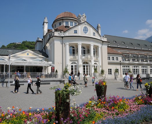 Kurhaus_1874_Meran_02.JPG