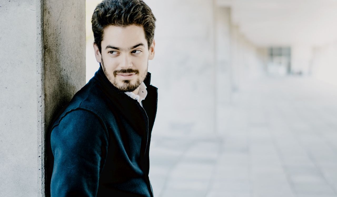 Lahav Shani 027_credit Marco Borggreve-web.jpg