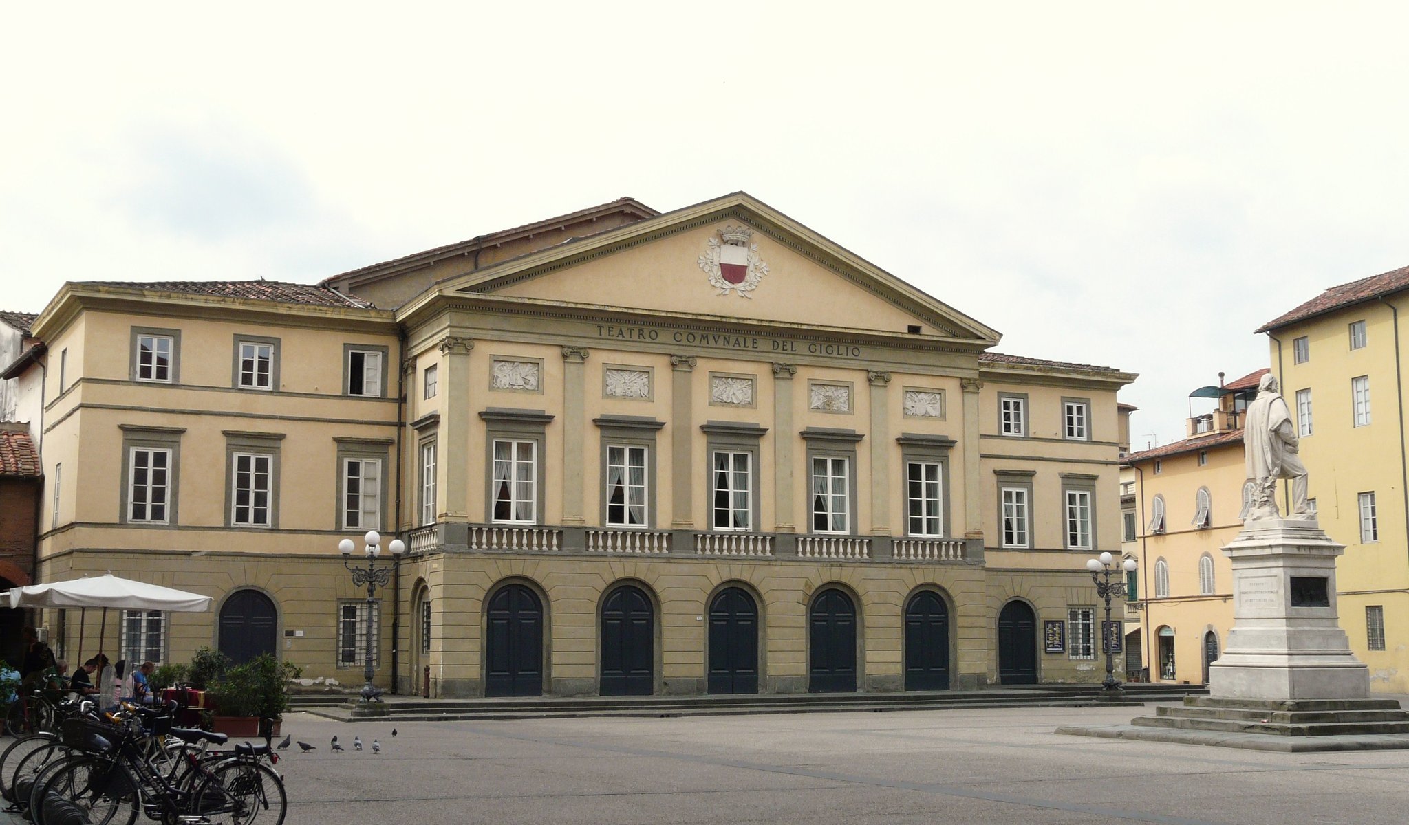 Lucca-teatro_del_Giglio-complesso1.jpg