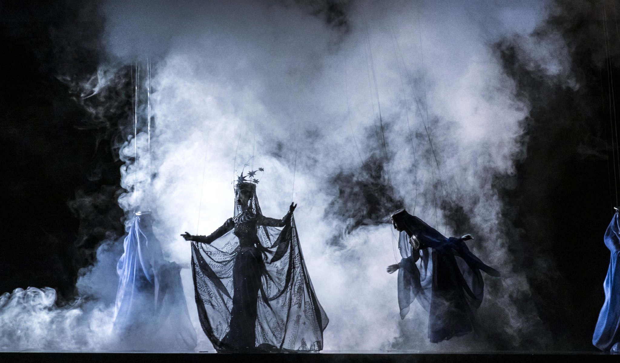 QueenOfTheNight_SalzburgerMarionettenTheater_c_GeorgeKaulfersch web.jpg