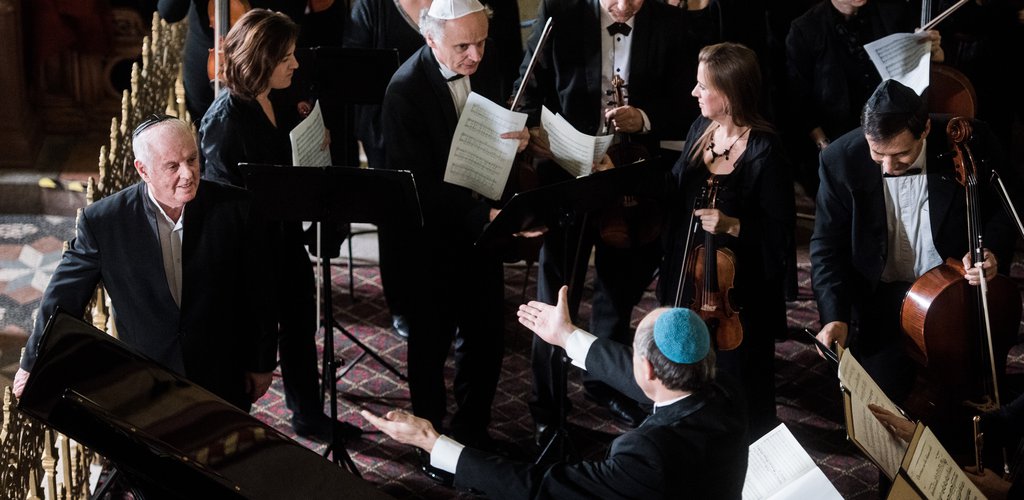 Iván Fischer and Daniel Barenboim light up Dohány Street Synagogue