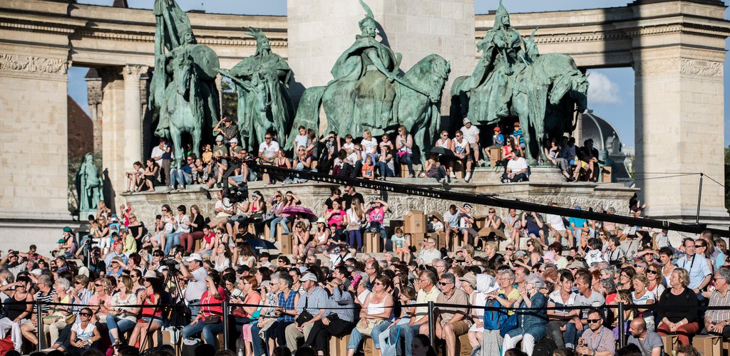 Friss hírek a Hősök terére tervezett nagykoncertünkről