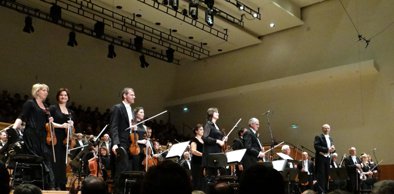 MARIA JOÃO PIRES VARÁZSLATOSAN KÖNNYED JÁTÉKA A TONHALLÉBAN