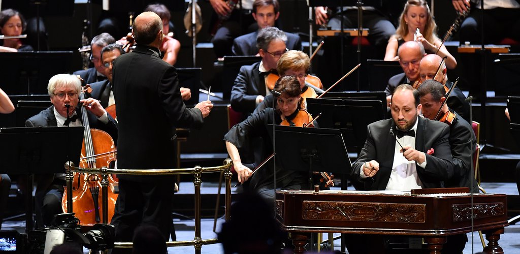 Gypsy fiddlers, fizzing cimbalom and celestial Brahms